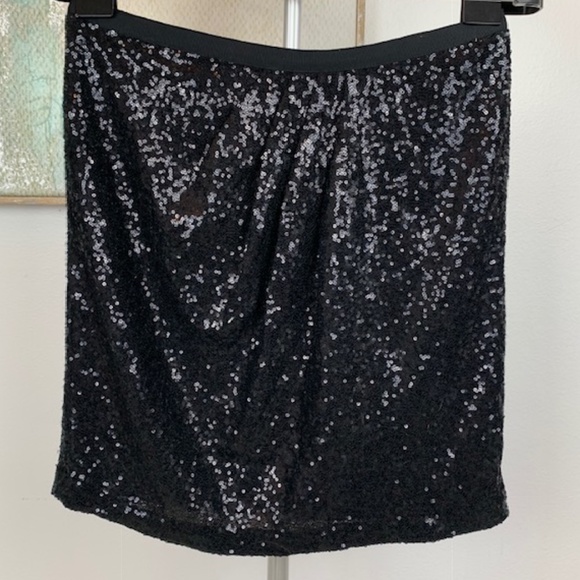 TORY BURCH sequined skirt. Size small. - Picture 4 of 10